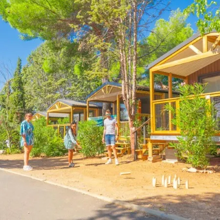 Camping Mobil Confortable - 6 Pers. - Api-1-52-2193 Balaruc-les-Bains